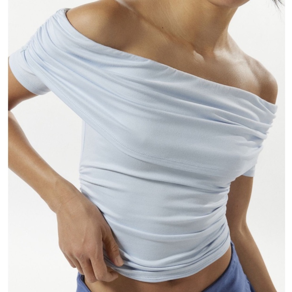 Silence + Noise NWOT Payne Off the Shoulder Croppped Top in Light Blue Size XS
